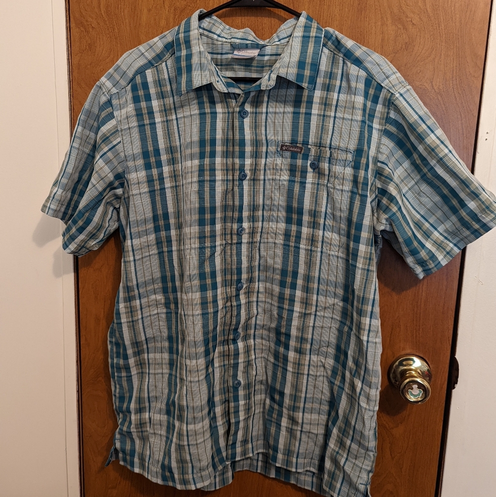 Columbia button‎ up shirt